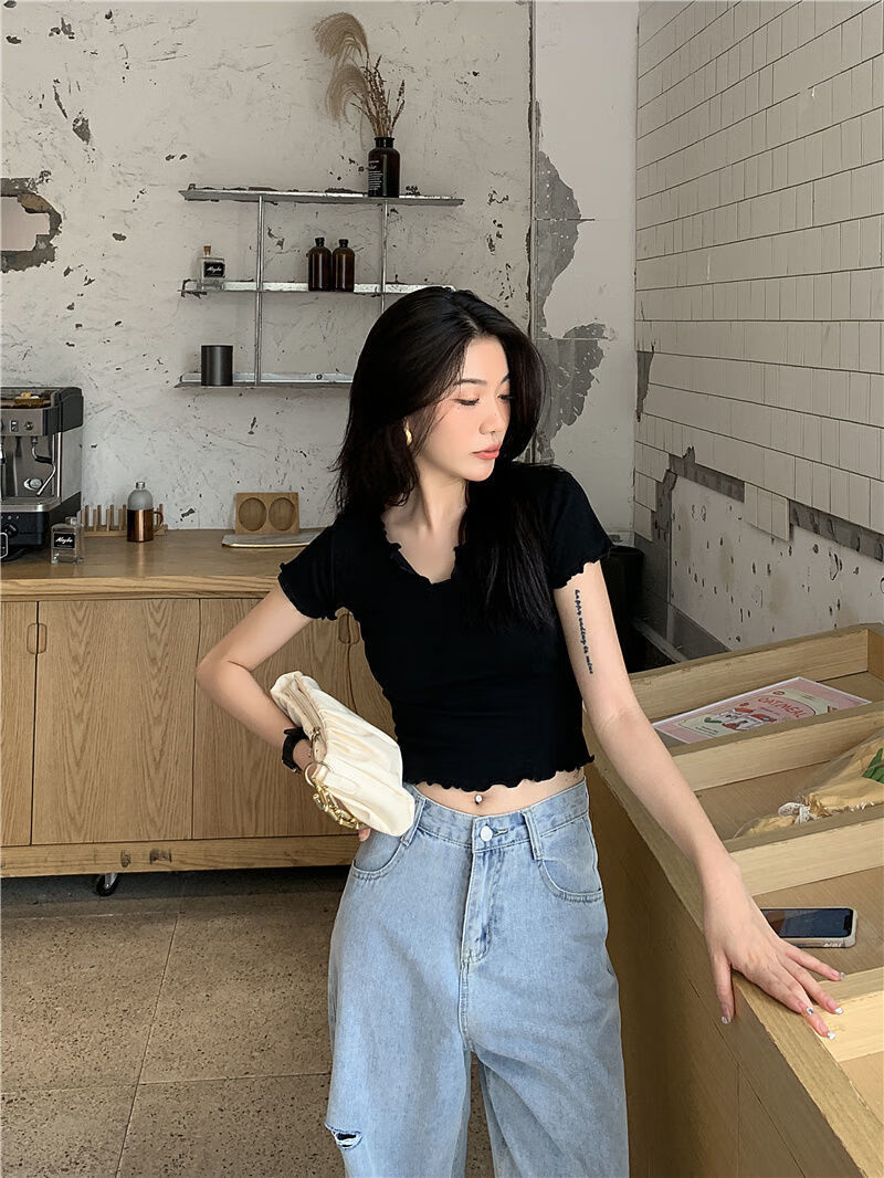 不规则v领短袖t恤女2022夏季新款设计感短款露脐装辣妹百搭上衣潮白色