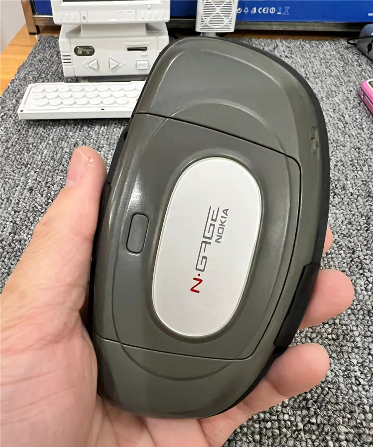 nokia诺基亚ngageqd经典游戏手机智能直板备用怀旧收藏老款机灰色二电