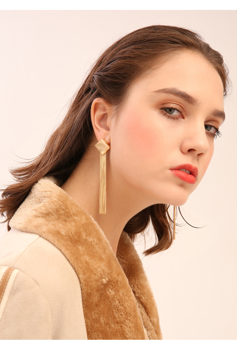 耳环女流苏长款百搭新款潮金色女气质感大气耳饰夸张耳坠年 金色