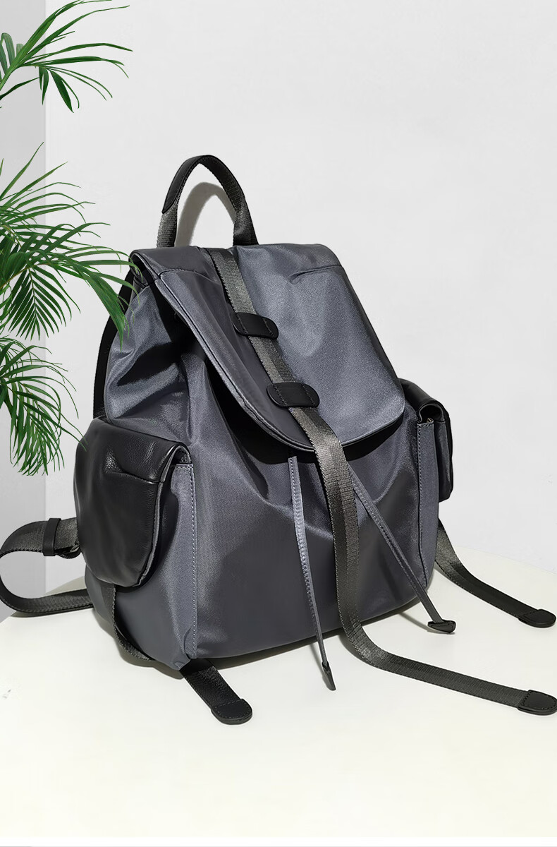 mk女包高端轻奢品牌轻便双肩包女牛津布背包202新款时尚防水包大容量