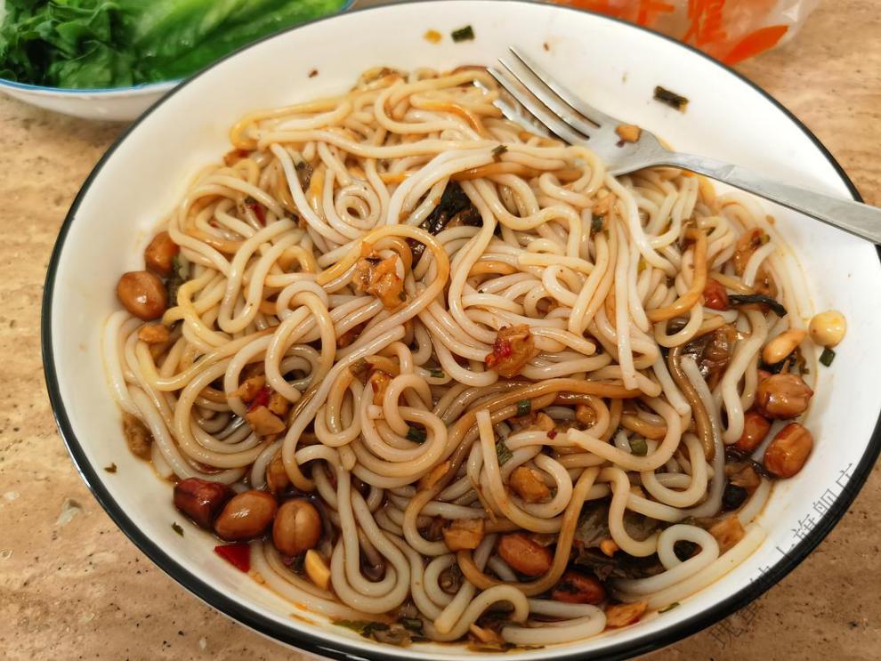 品质保证江西正宗南昌拌粉地方特产粗米粉速食营养早餐盒装夜宵香辣