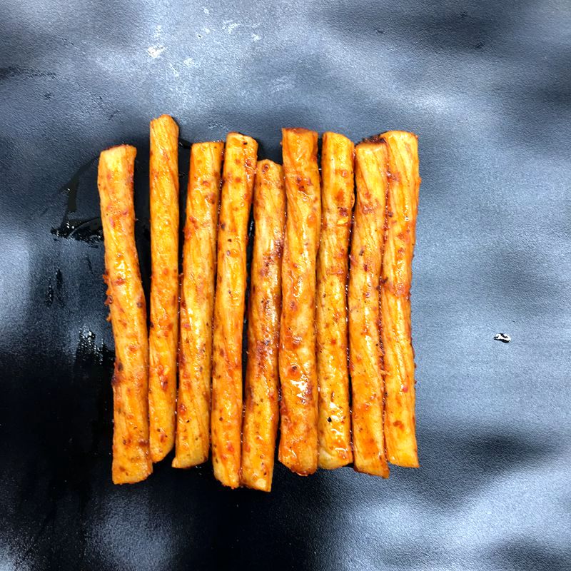 【新日期】新东光干烧牛筋辣条8090怀旧面筋素食小辣条口水鸡辣条儿时