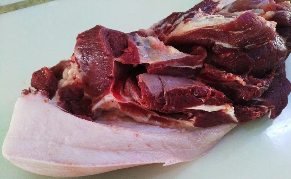 腾旺纳跃东北笨猪肉正宗农家散养土猪前后腿肉五花肉排骨现杀现发