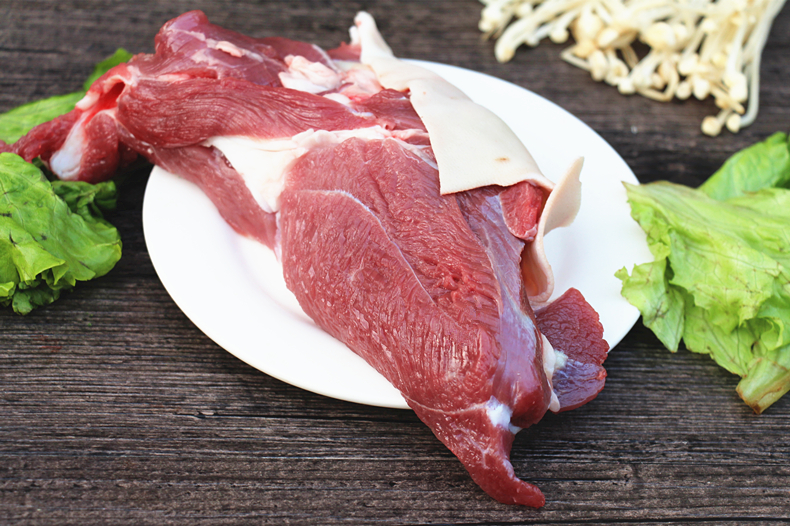 新鲜现杀 带皮羊肉新鲜山羊肉带皮无骨羊肉剔骨农家放养2-10斤煲汤炖