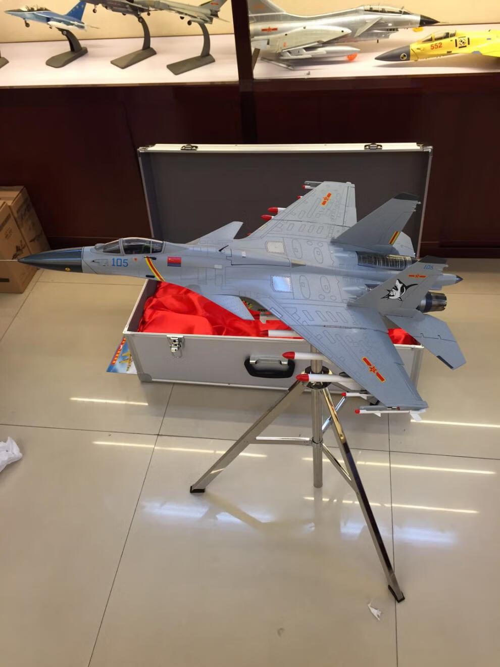 大型1:30歼15战斗机模型飞机合金歼十五仿真军事模型男人礼物 灰色