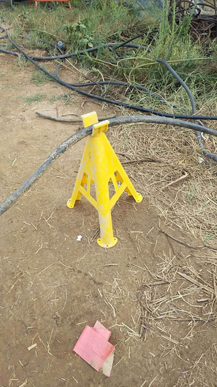 58cm电缆支架电缆三脚架放线架电线托架一面带标语加厚款