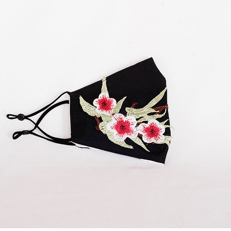 中国风刺绣口罩风刺绣花口罩女神时尚冬天防风防寒防尘棉透气黑色女潮