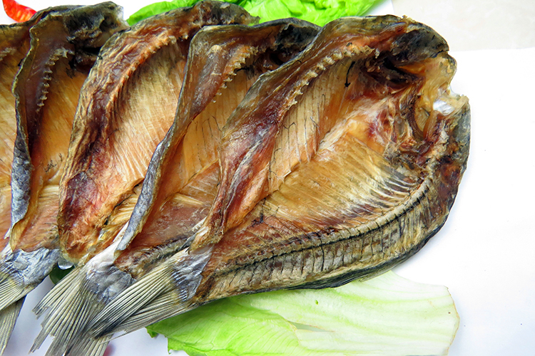 农家干鲫鱼2斤装干鱼咸鱼自然风干晒干腊鱼蒸炒500g250g营养干货干