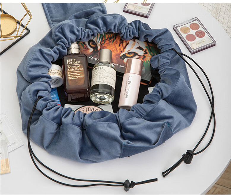 网红懒人化妆包高颜值韩国懒人抽绳化妆包大容量兔耳朵旅行洗漱包便携