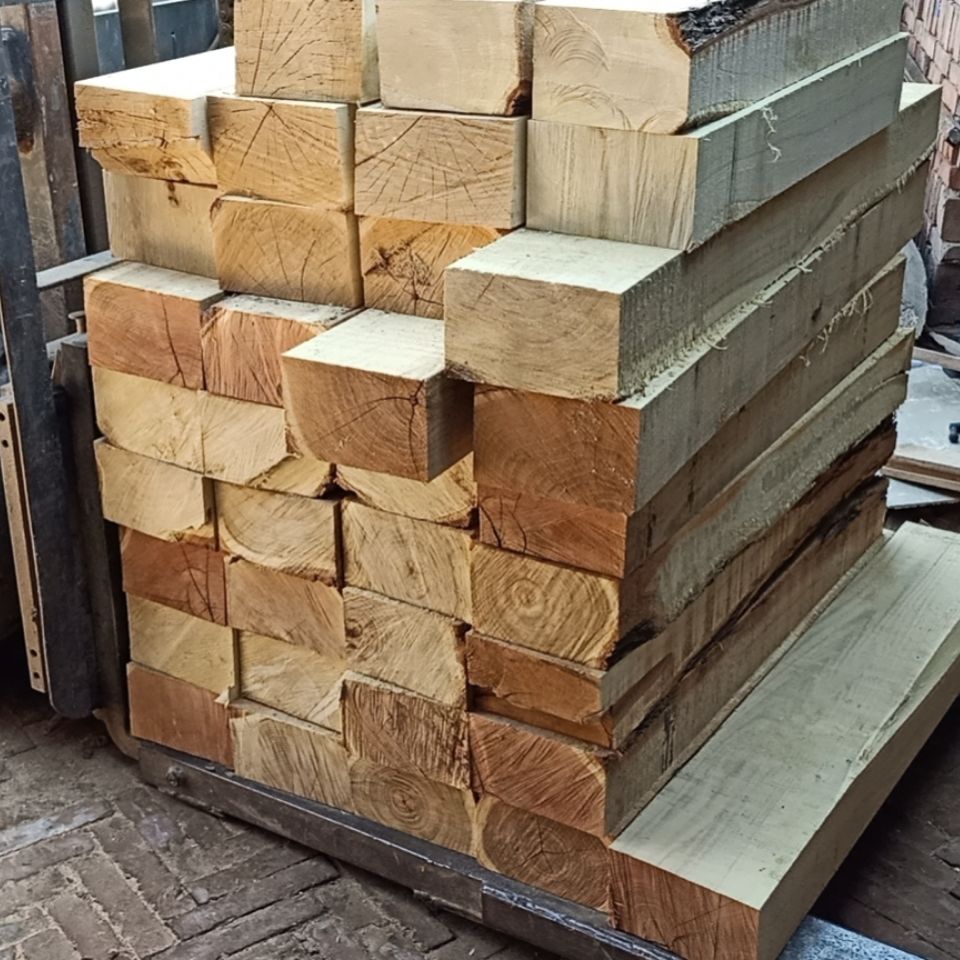 售吊车枕木机器枕木榆木槐木订做各种方木实木各种硬杂木101850
