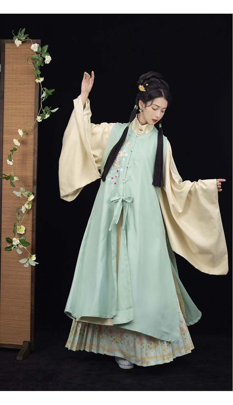 宫九歌 宫羽衣秋意浓汉服女明制立领长袄中国风秋冬刺绣三件套装h10