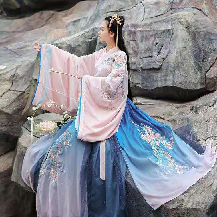 茉伊珊(moyishan)钟灵记汉尚华莲凤栖秋冬原创汉服女齐腰大袖交领襦裙