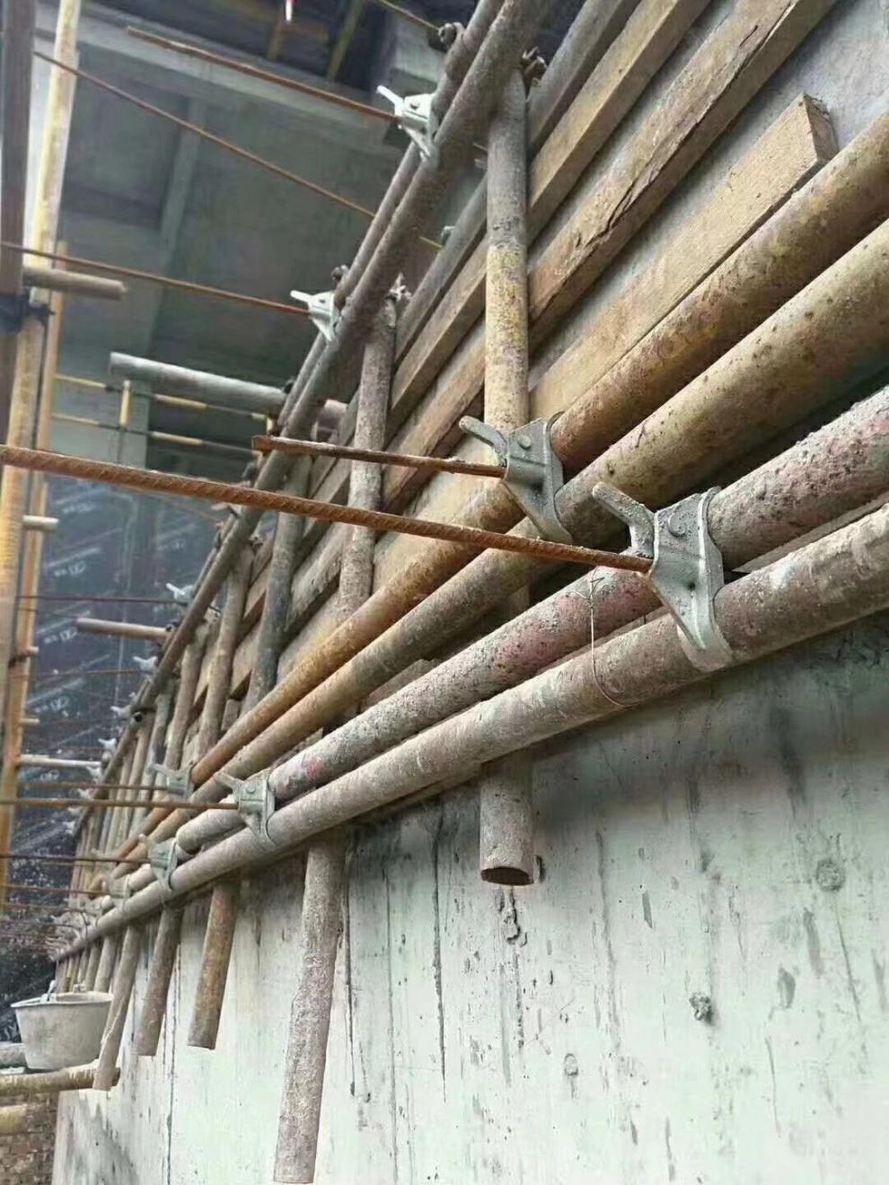 建筑新型蝴蝶扣平板扣蝴蝶卡木工弯扣平扣钢筋紧固器模板拉紧器蝴蝶扣