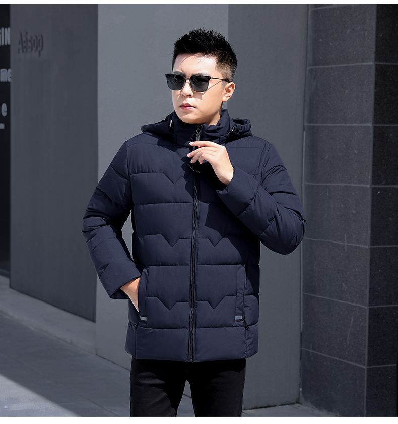 中老年人穿的爸爸羽绒服4050岁男士短款外套冬季男年新款潮流中年男装