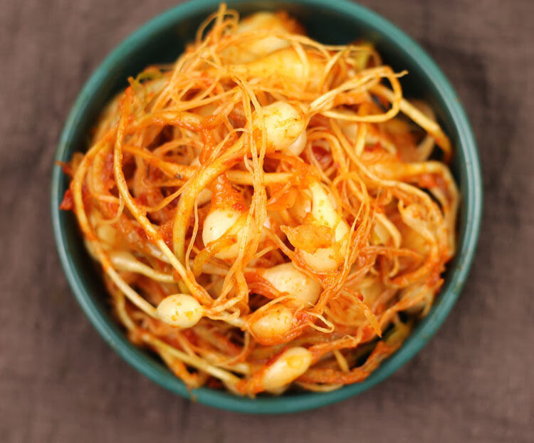 辣拌小根蒜东北小根蒜野生小根蒜拌的泡菜韩式小根蒜大头蒜250g朝鲜族