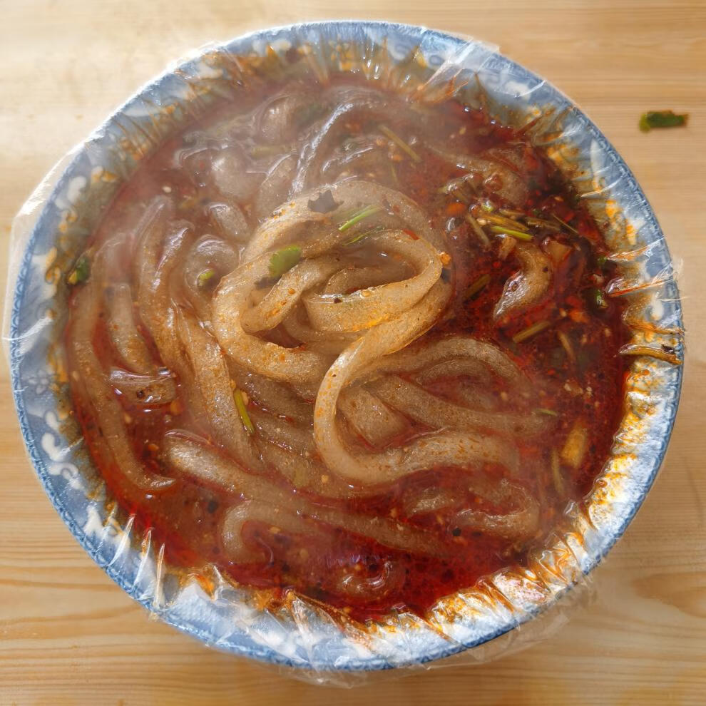 甘肃天水手擀粉麻辣烫粉丝纯手工流汁宽粉重庆酸辣粉带料随意搭配