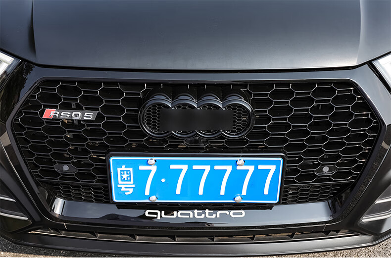 适用于奥迪黑色车标a3a4la5a6a7q2lq5中网四环标尾标贴亮黑s3标送工具