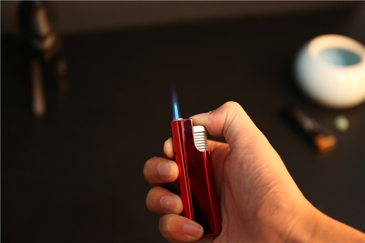 栩傲柯防风打火机加厚型炫彩金属壳直冲一次性点烟点雪茄点艾灸个性