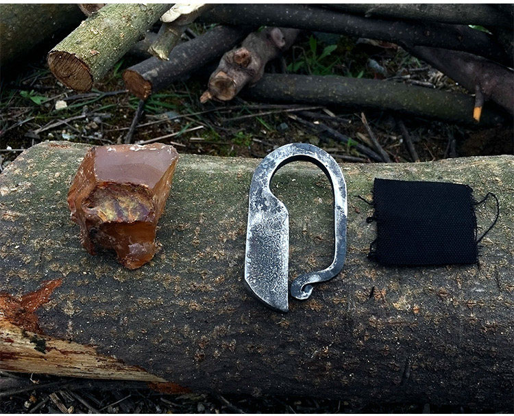 燧石取火打火石原始生火石头火镰子专用原石户外bushcraft野外中号一