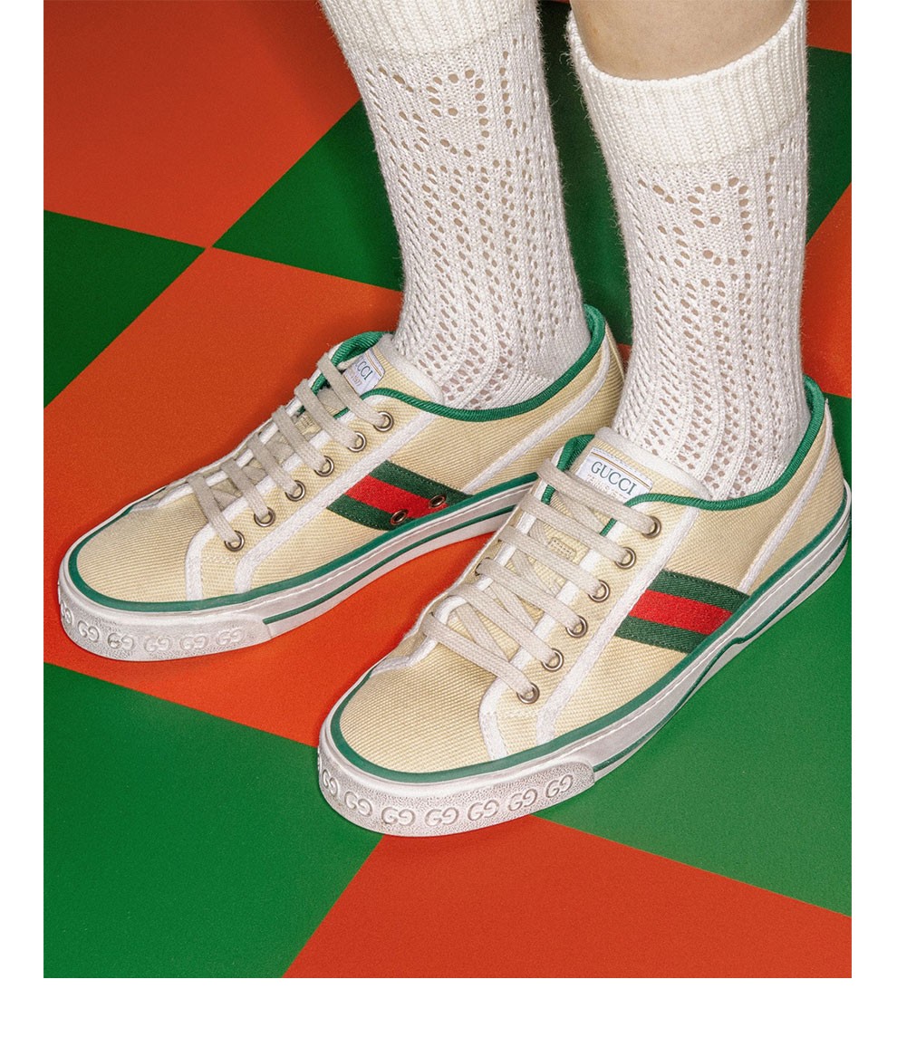 gucci古驰女士经典小蜜蜂休闲鞋板鞋43194202jp0白色35