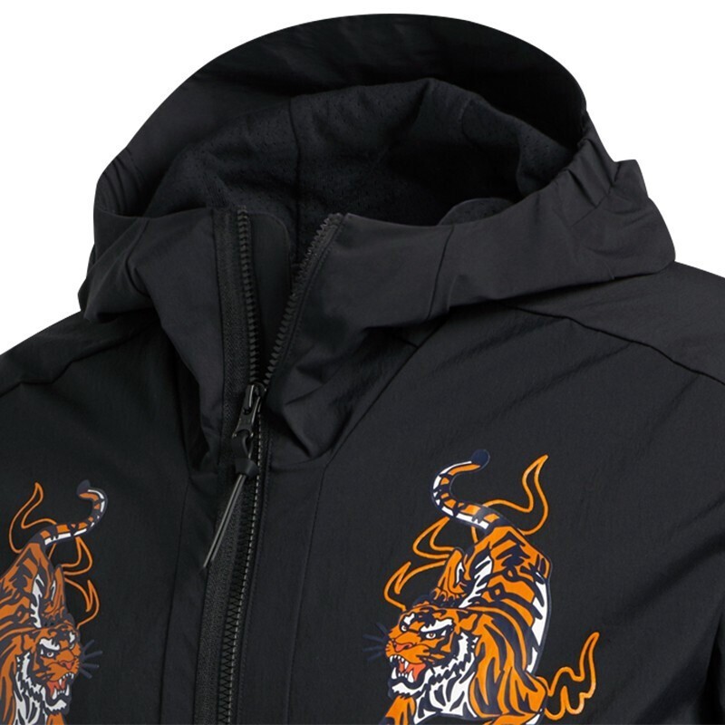 adidas阿迪达斯外套男装2021春节新款cny红色老虎印花时尚连帽运动服