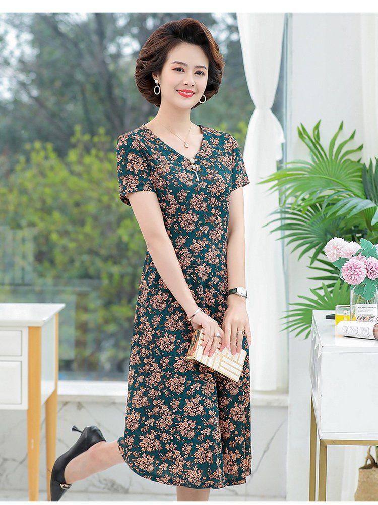 中老年连衣裙显瘦405060岁大号连衣裙中长款妈妈装夏2022新款藏青树