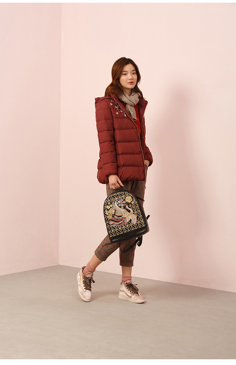 渔牌羽绒服2020年新款女白鸭绒保暖羽绒绣花中款保暖外套浅灰蓝17088a