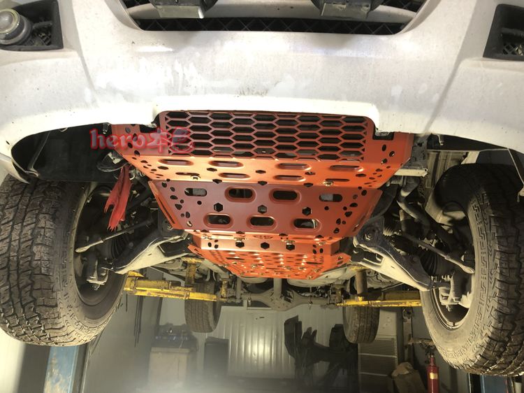 18新款护板江铃驭胜s350护板域虎护板底盘防护挡板装甲锰钢5mm4张柴油