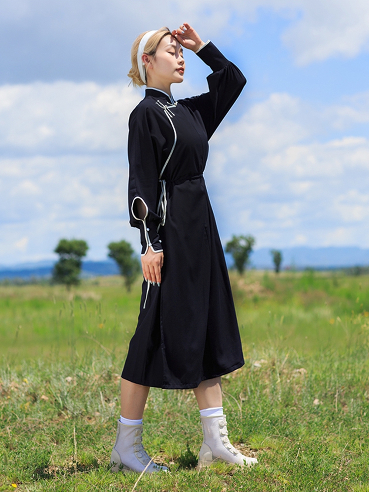 藏装女士新款蒙古服装女立领长袖纯手工盘扣蒙元素蒙古袍女士薄款外穿