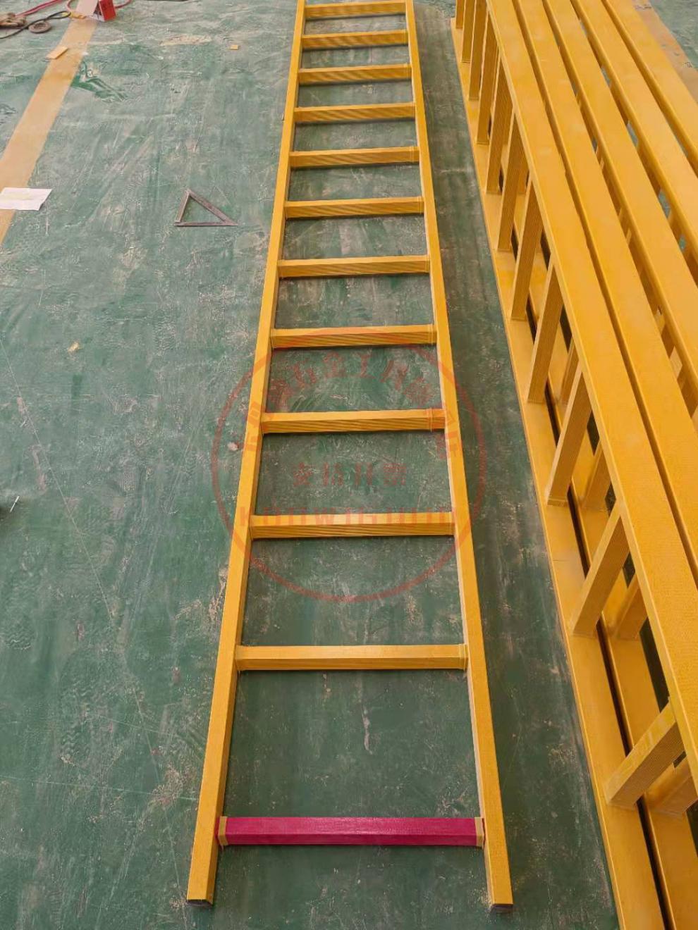 爬梯护笼 镀锌钢爬梯玻璃钢爬梯护笼刷漆绝缘防腐梯笼直梯安全梯人字