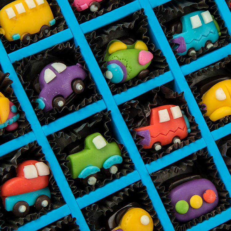 可爱卡通小汽车巧克力手工diy巧克力创意圣诞节生日礼物儿童节礼盒