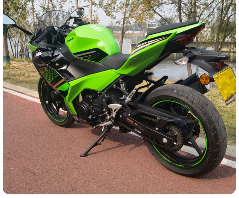 适用于川崎400转向灯尾灯忍者ninja650250z300z900前后方向弯灯泡左右