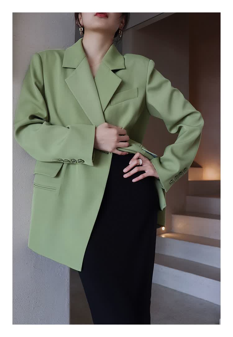 2022新款西装外套女春秋休闲宽松感西服上衣设计感网红小西装牛油果绿