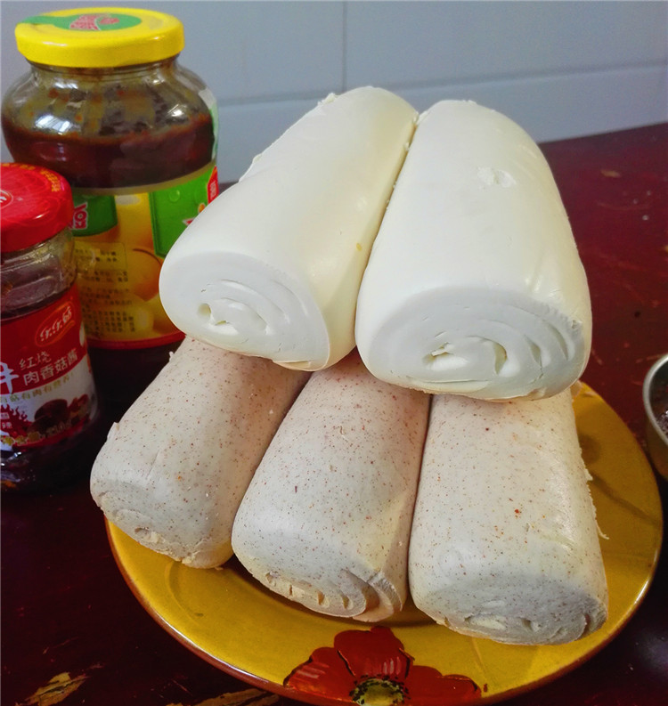 安徽特产阜阳临泉枕头馍硬面馒头农家手工地锅带焦蒸馍带焦小枕头馍3