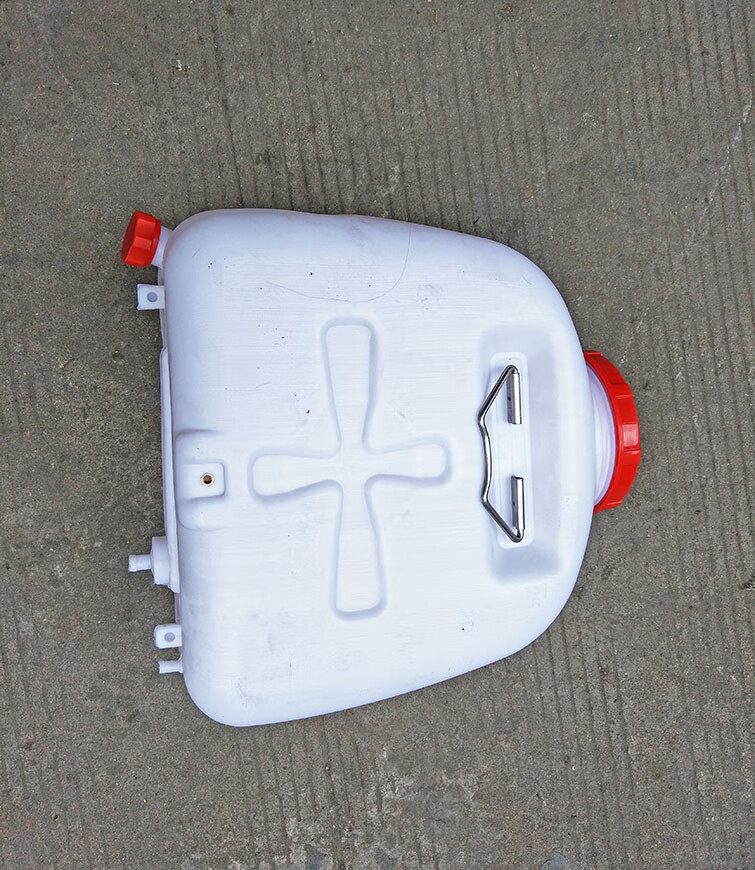 打药桶带盖的型园林背负式机动喷雾器打药桶带盖子滤网整套塑料储水桶