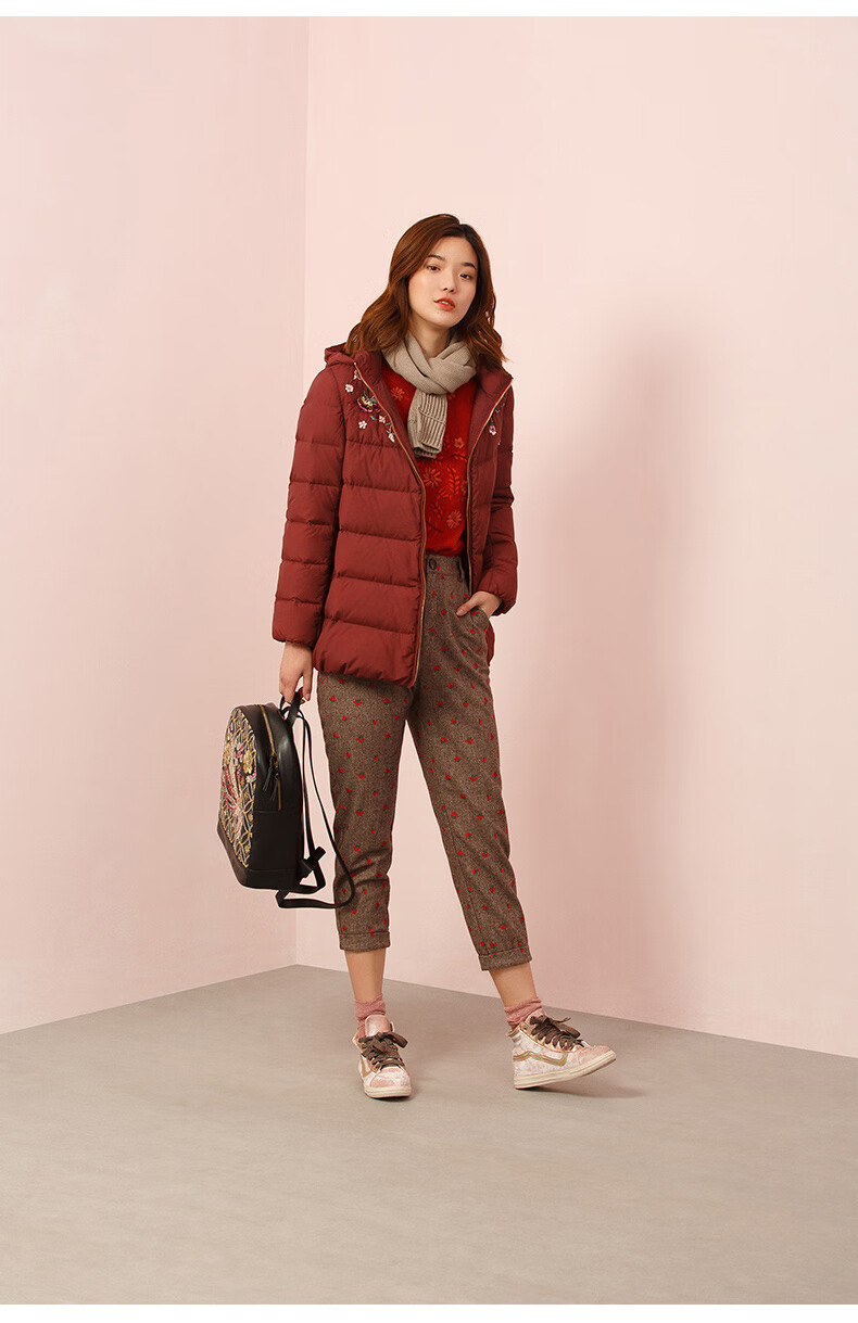 渔牌羽绒服2020年新款女白鸭绒保暖羽绒绣花中款保暖外套浅灰蓝17088a