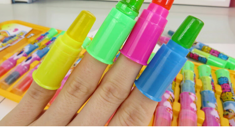 创意小猪手指糖零食糖果生日水果味棒棒糖网红玩具糖魔指造型糖果 整