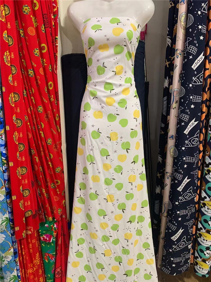 人造棉布料女性夏装新款碎花人造棉绵绸布料女士夏季服装面料凉男士