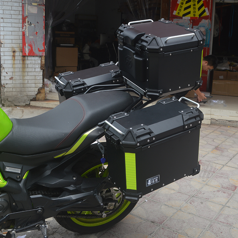 适用于贝纳利302改装靠背边箱国四黄龙s铝合金后备箱尾箱黄龙300侧箱