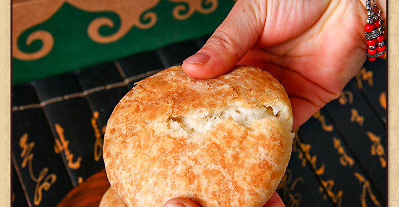 内蒙古特产饼小牛酥油酸奶饼枣泥饼奶皮饼咸蛋黄饼老式