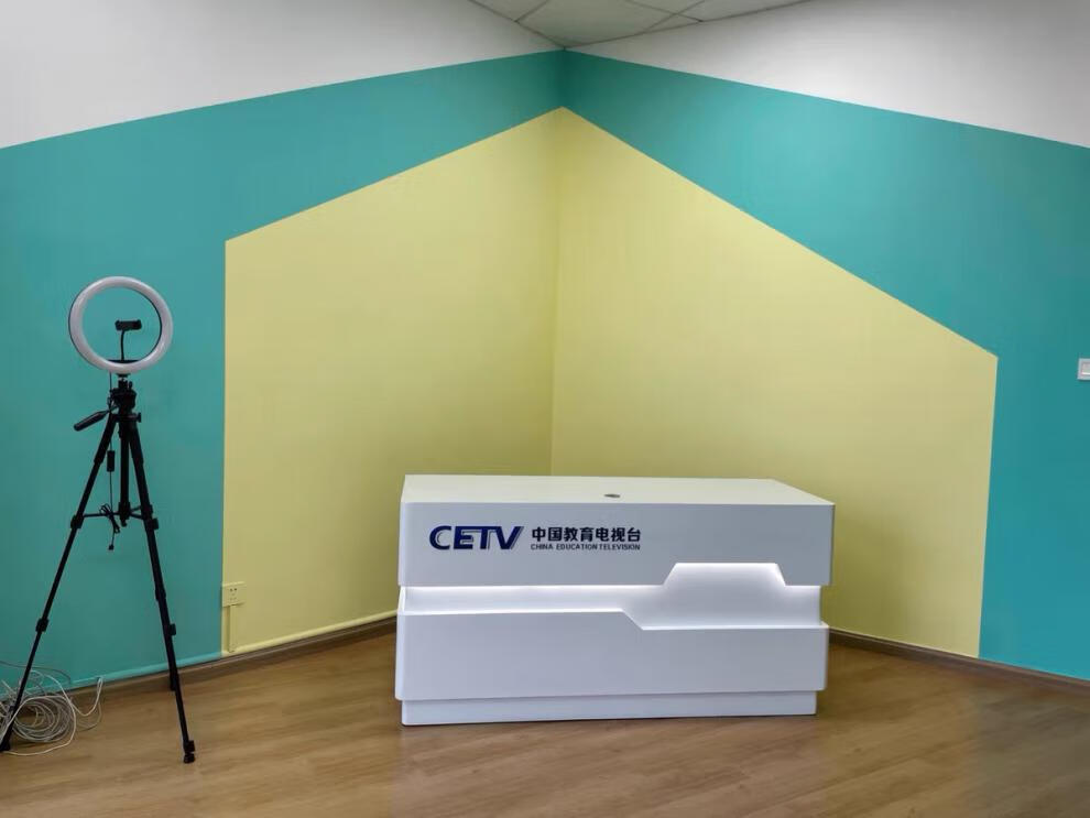 演播桌导播台播音台口才学校广播桌直播间演播台新闻导播桌访谈桌吧台
