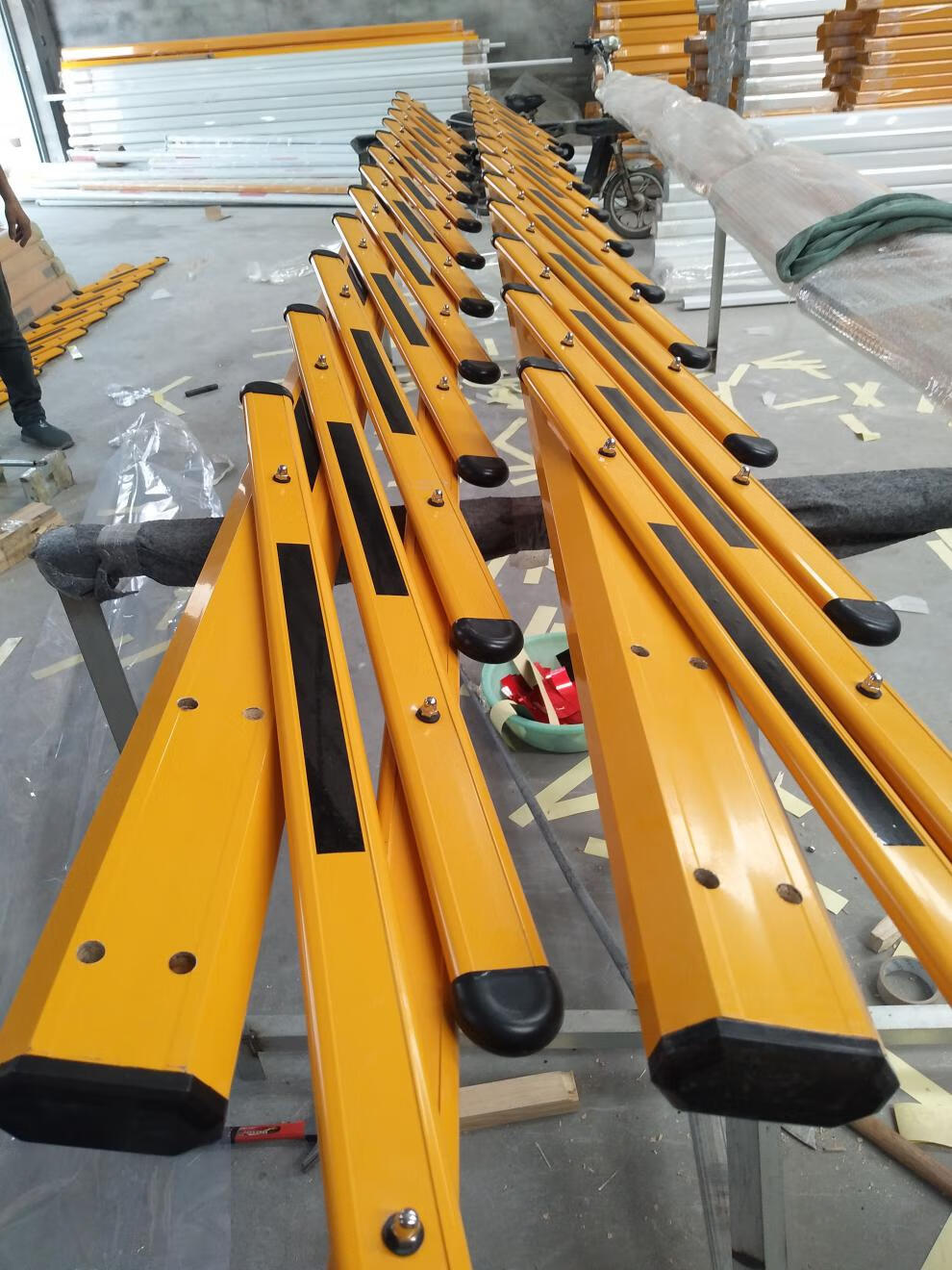 道闸杆八角直杆拦车杆小区升降杆挡车杆门禁杆铝合金栅栏杆伸缩杆8545