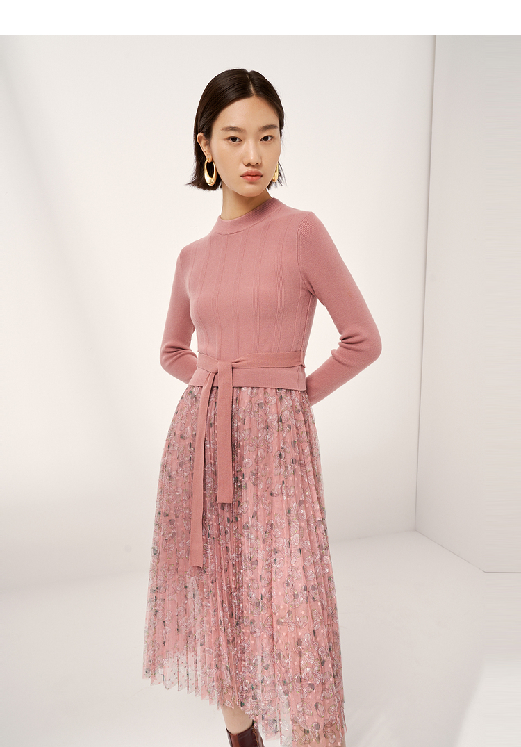 insun恩裳冬季新款印花网纱百褶长裙修身针织拼接假两件连衣裙粉色38m