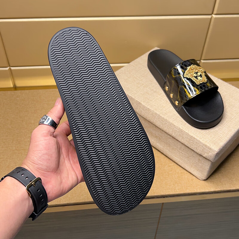 美杜沙瓦萨琪 欧洲站男士拖鞋小蜜蜂高端潮牌一字拖男冬季沙滩外穿
