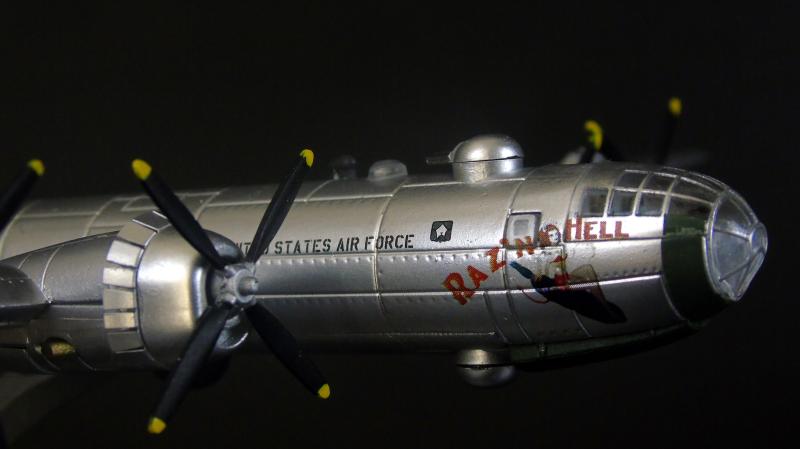 b29轰炸机模型二战b-29轰炸机模型空中堡垒b29合金仿真飞机成品摆件