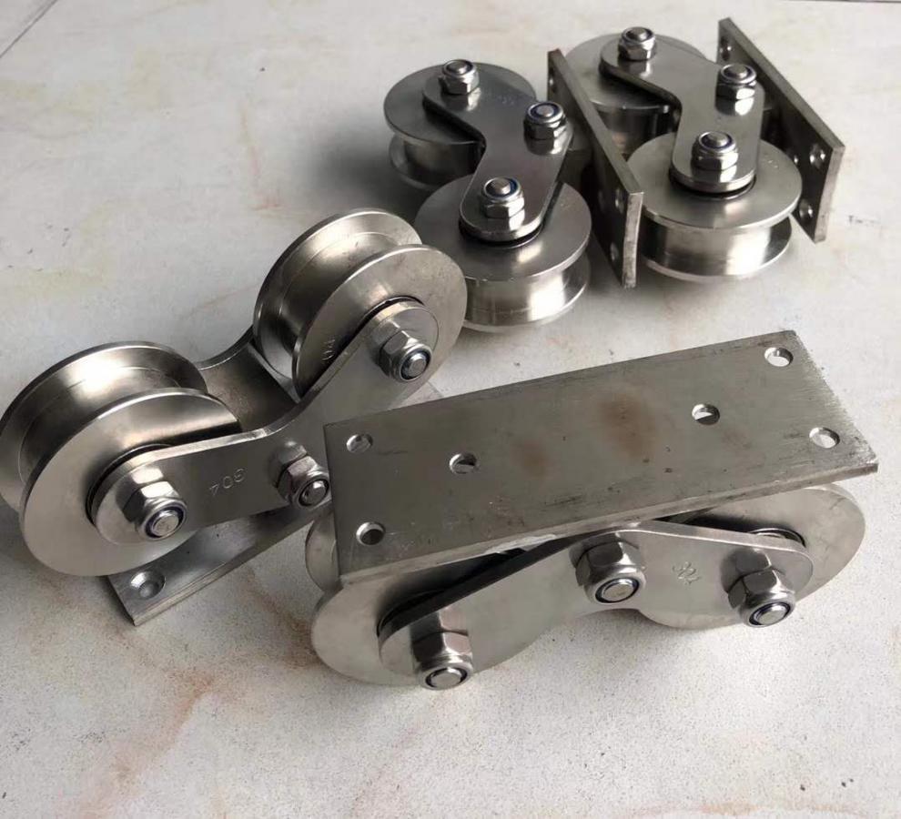 新款平移门固定轮趟门吊轮带支架电动门不锈钢定位轮平移门夹轮孨轮