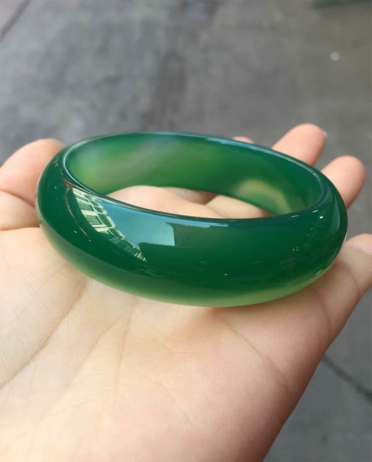 天然绿玛瑙手镯高冰种玉髓镯子巴西玛瑙玉石送妈妈女友礼物内径5354mm