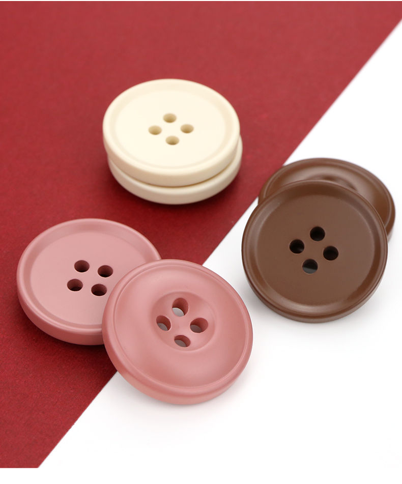 扣子大全扣子彩色树脂圆形四眼纽扣衣服钮扣毛衣风衣西装大衣红色装饰