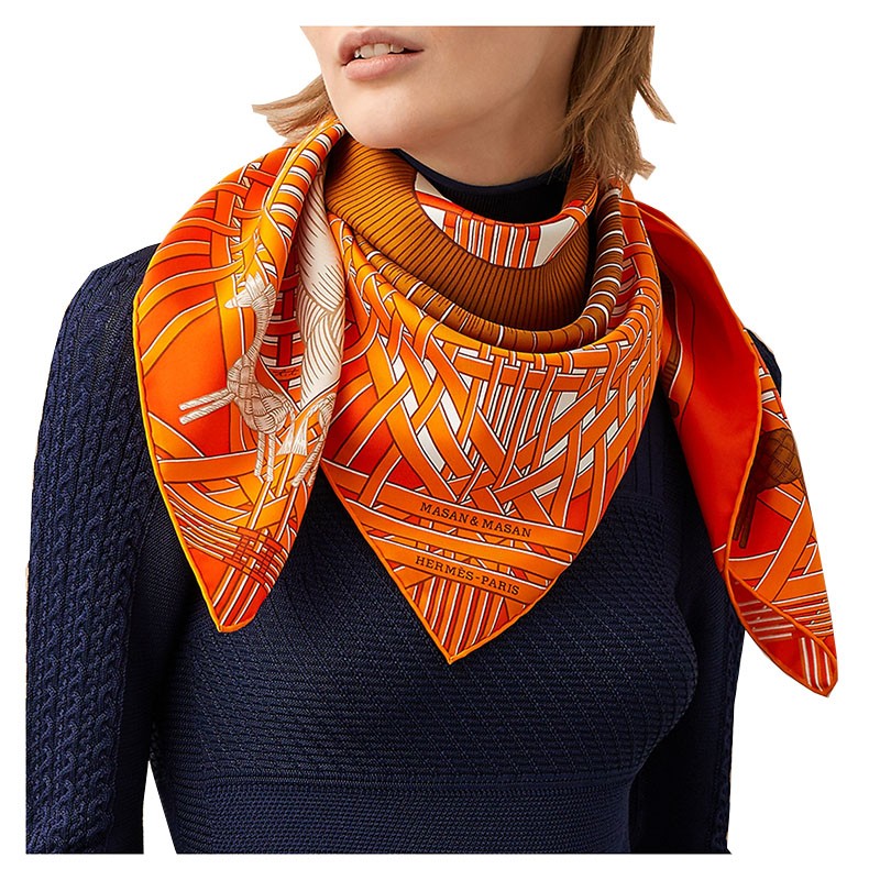 hermes爱马仕丝巾女士围巾丝巾真丝斜纹大方巾两马之情印花手工缝边90