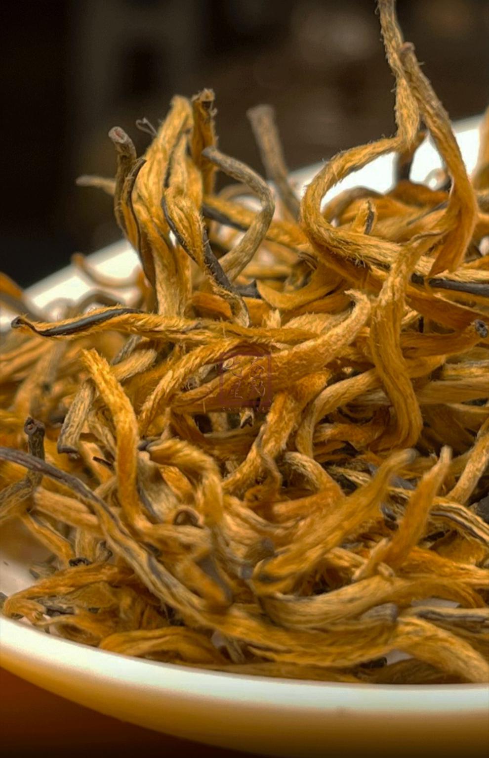 苍勐七星 云南凤庆金丝滇红茶特级老古树红茶蜜香浓香型金芽头春茶